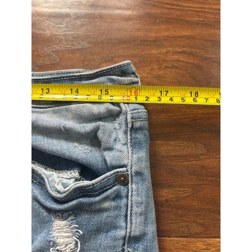 KanCan Sun-Faded Distressed Bermuda Denim Shorts Womens 30 - Picture 6 of 11